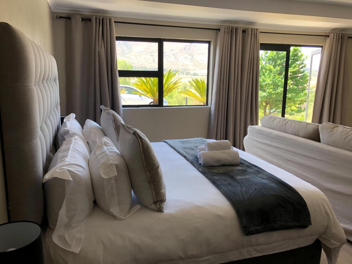 Lola'S Self Catering Accommodation Кларенс Екстериор снимка